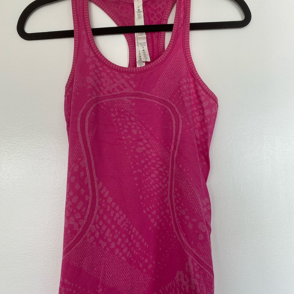 Lulu Lemon tank